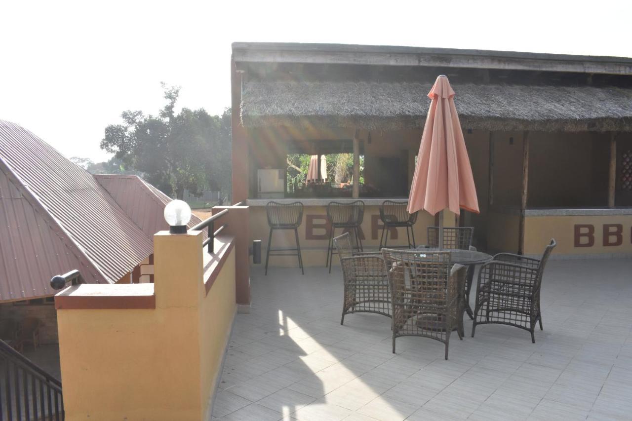 Secrets Guest House Entebbe Exterior foto