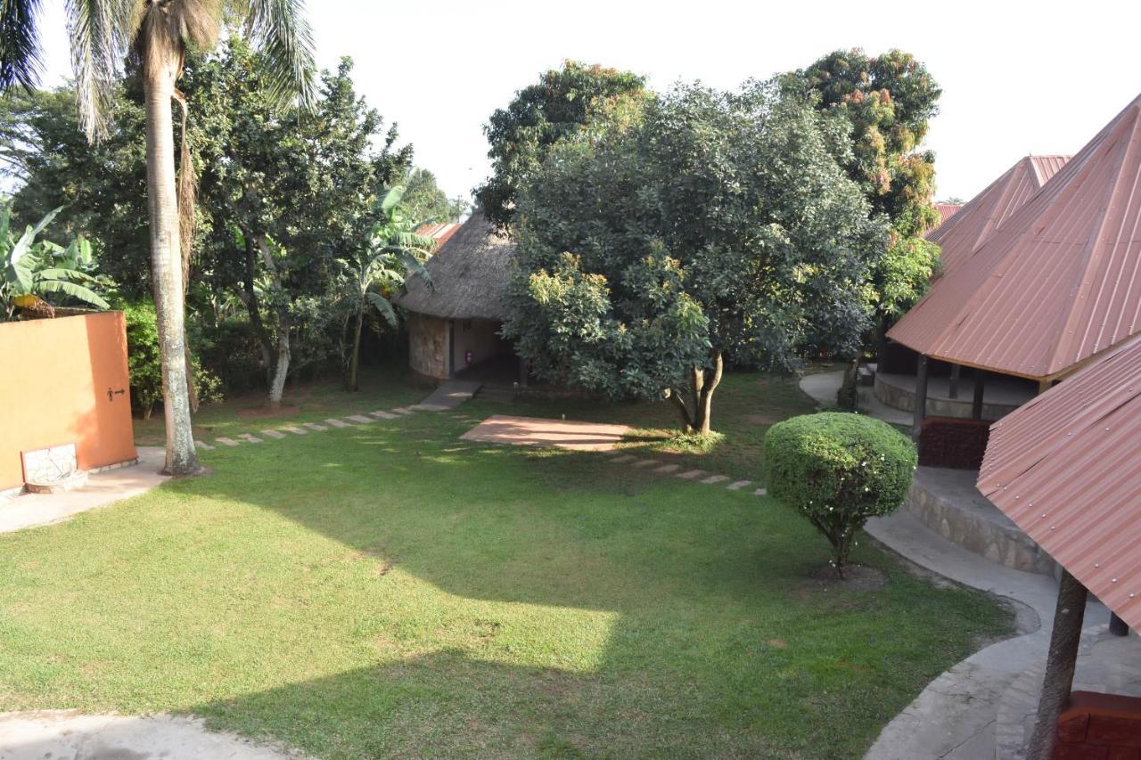 Secrets Guest House Entebbe Exterior foto