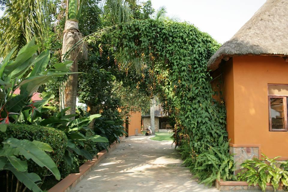 Secrets Guest House Entebbe Exterior foto